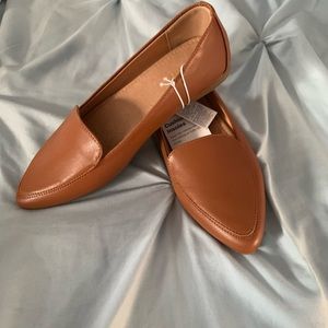 Old Navy Pointed Toe Flats